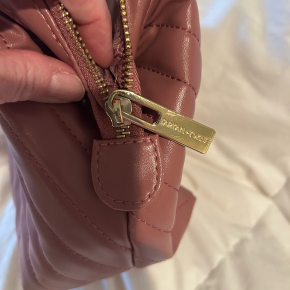 Source Unknown Pink Quilted Cosmetic Bag - Picture 3 of 4